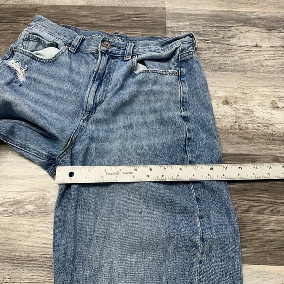 American Eagle Mid Wash Womens 8 Relaxed‎ Thrashed Distressed Denim Mom Jeans - Picture 10 of 11